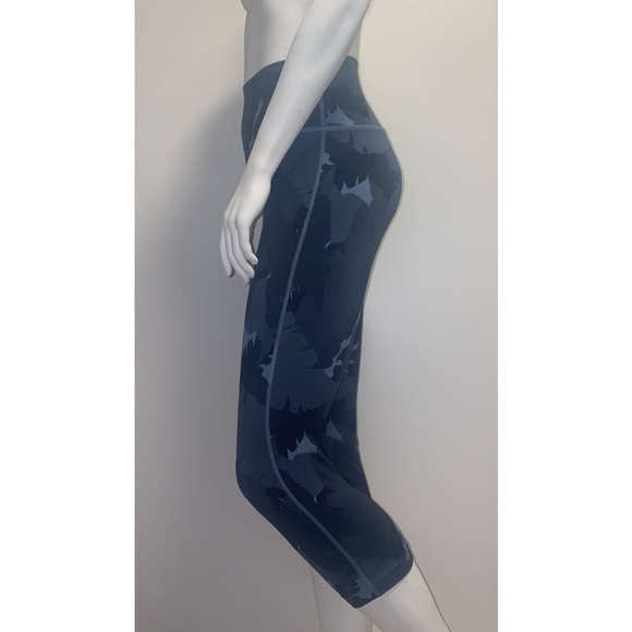 Camouflage Lululemon Crop Leggings - Picture 2 of 4